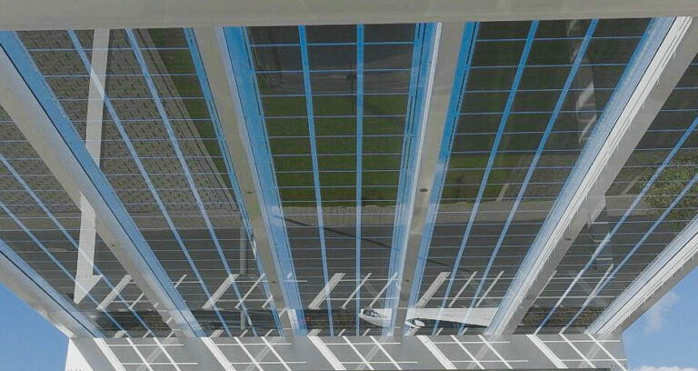 Solarglas als Terrassenüberdachung bei Carport - Schweng