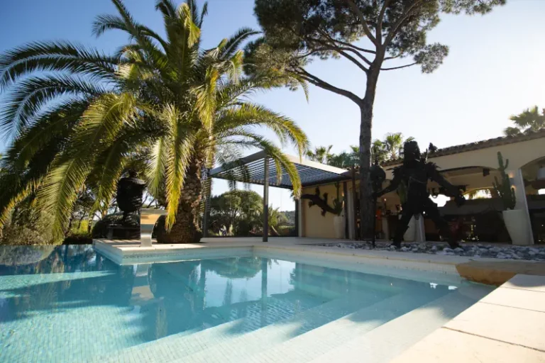 Geisens Lamellendach Tagansicht Ueber Pool